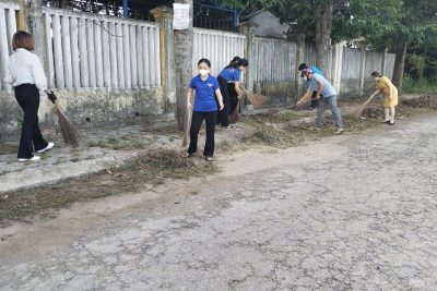 HƯỞNG ỨNG “NGÀY CHỦ NHẬT XANH”TRƯỜNG TH NGHĨA DŨNG KẾT HỢP CÙNG ĐOÀN TNCSHCM XÃ NGHĨA DŨNG TỔ CHỨC DỌN VỆ SINH